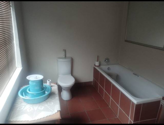 3 BEDROOM HOUSE FOR SALE IN OOS EINDE